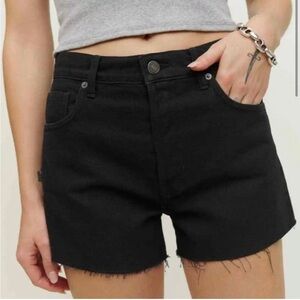 Reformation Charlie High Rise Jean Short Black - Size 25